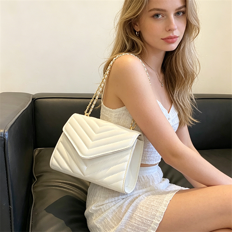 Luxury Quilted Bags - Women's White Black Quilted Chevron Chain