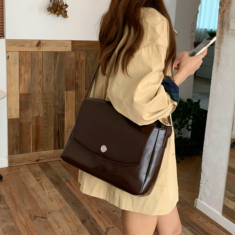 Luxury Bag Collection - CGCBAG Vintage Lage Capacity Messenger Bag