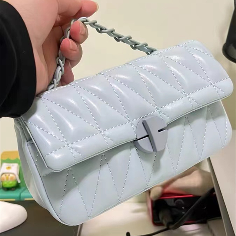 MOODS Embroidery Thread Chain  - Luxury Quilted Bags บทวิจารณ์และราคา