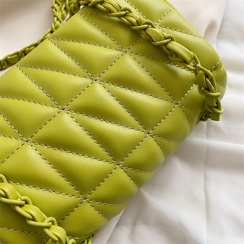 MOODS Embroidery Thread Chain  - Luxury Quilted Bags บทวิจารณ์และราคา