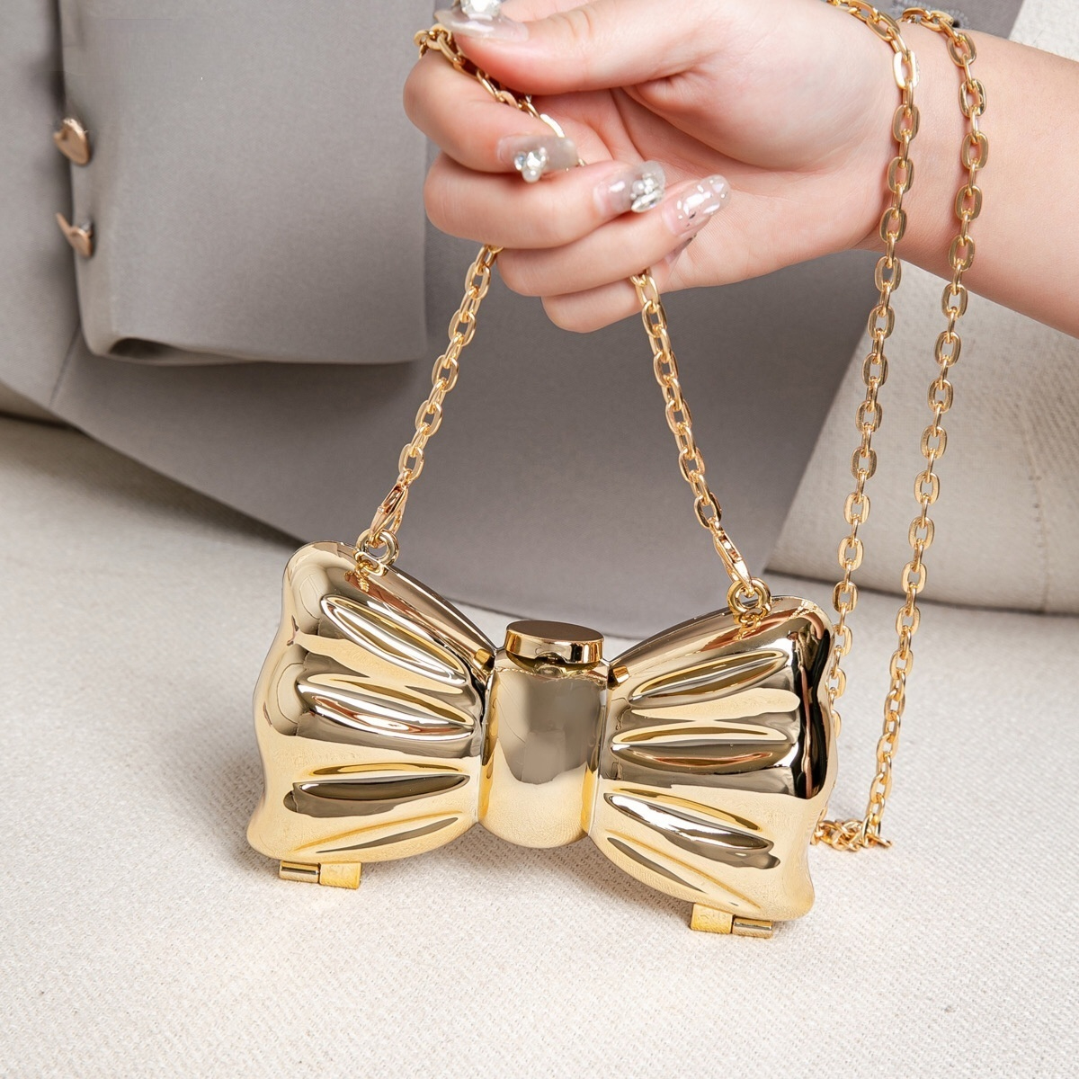 Luxury Fashion Metal Mini Hand - Luxury Bag Collection บทวิจารณ์และราคา