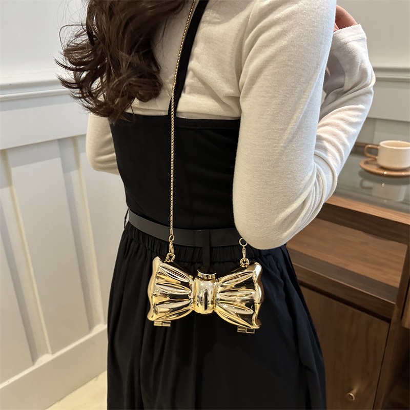 Luxury Fashion Metal Mini Hand - Luxury Bag Collection บทวิจารณ์และราคา